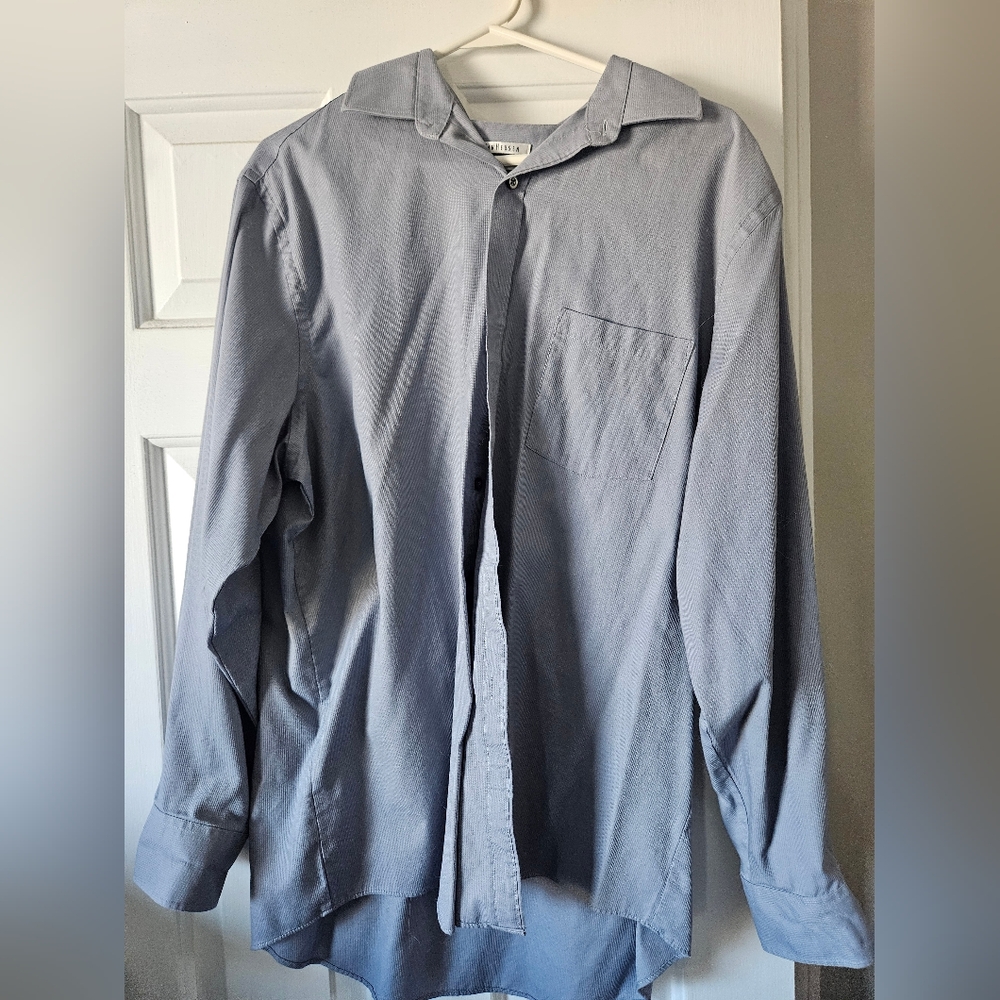 Van Heusen Men's grey dress shirt